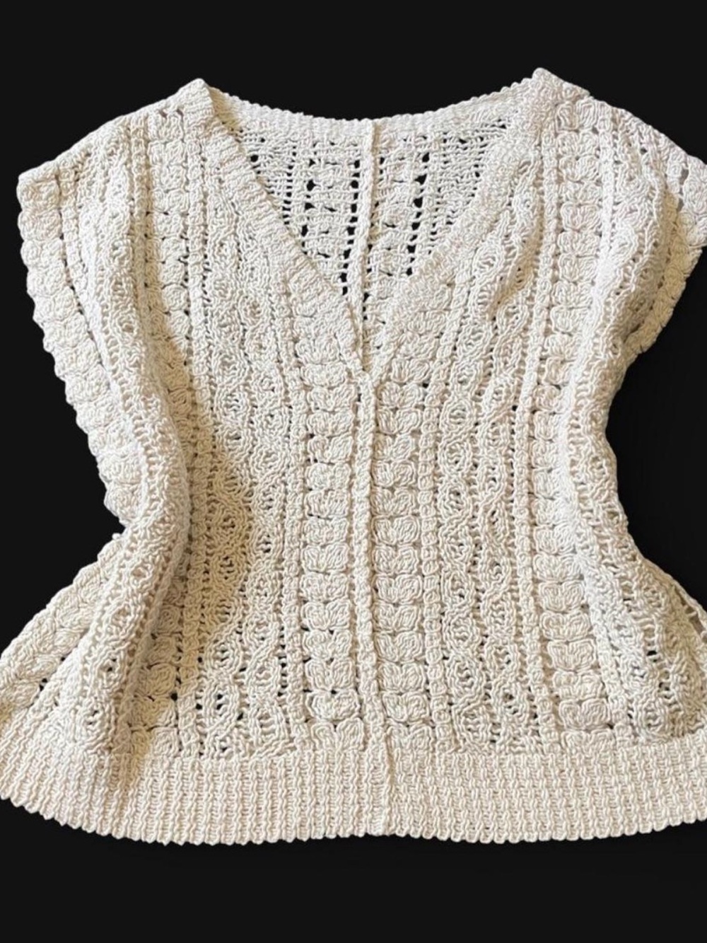 Sadie & Sage Ivory Crochet V-Neck Knit Top